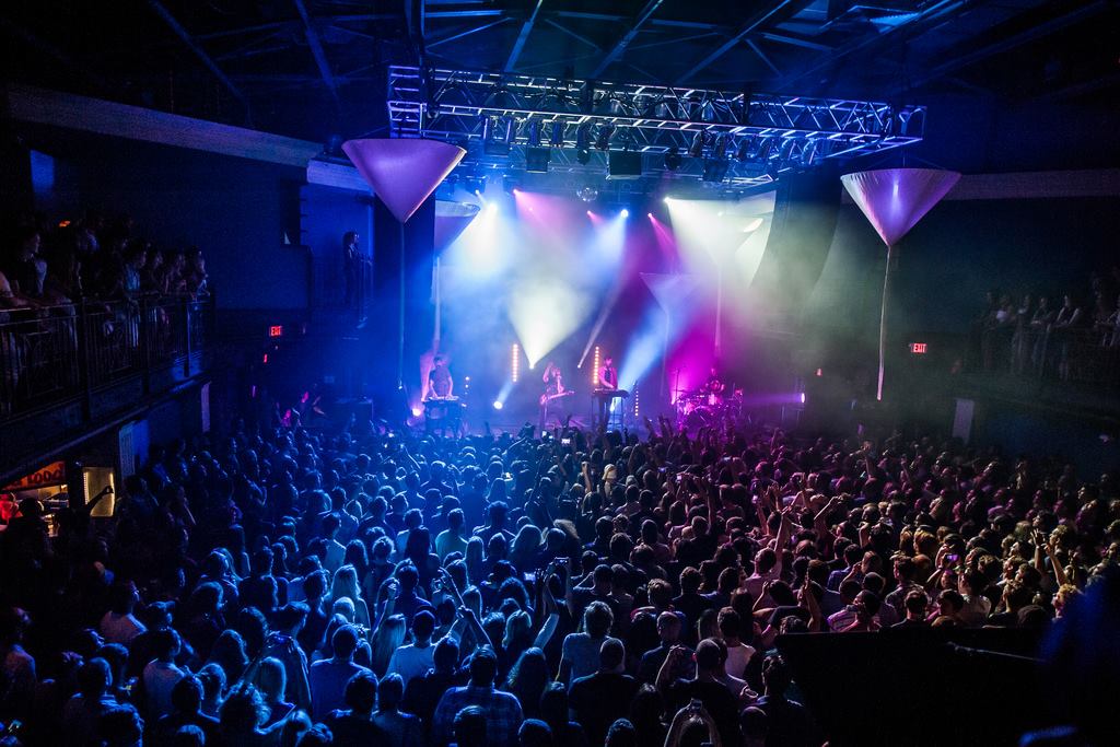 9:30 Club Washington DC – Credit Lisa A. Walker